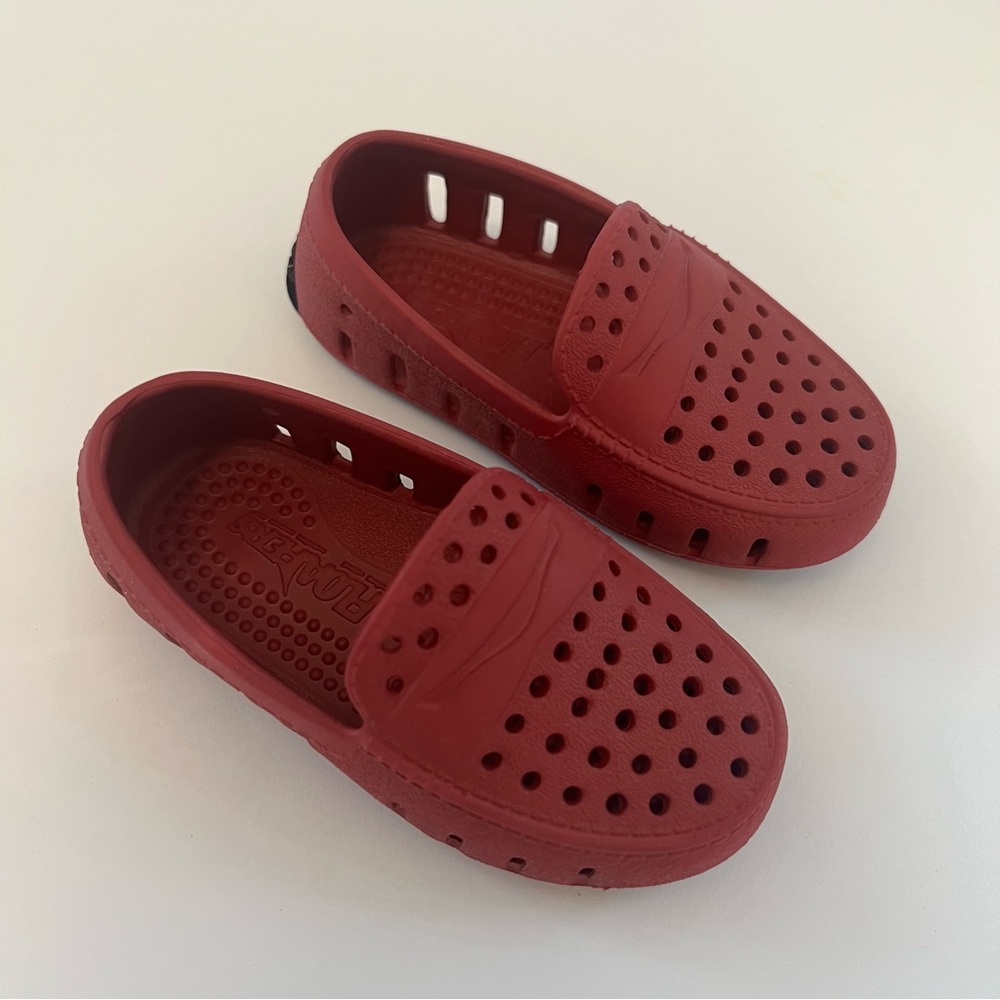 Floafers Kids Prodigy Drivers Size 4 EUC